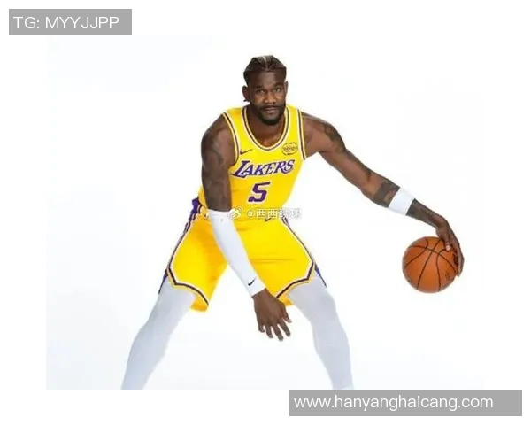 湖人队与快船队激战正酣谁能在洛城德比中笑到最后